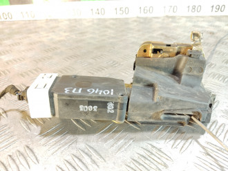 Замок двери задней правой Mitsubishi Space star 1998-2004