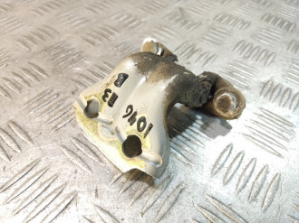 Петля двери задней правой верхняя Mitsubishi Space star 1998-2004