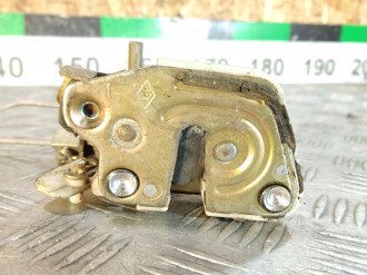 Замок двери задней левой Mitsubishi Pajero 1991-1996