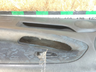 Обшивка двери передней правой Mitsubishi Mirage 1995-2003