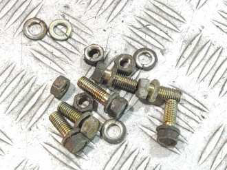 Болт Гайка впускного коллектора Mitsubishi Space star 1998-2004