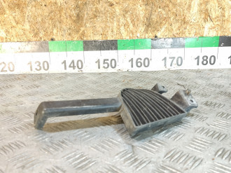 Решетка в бампер правая Mitsubishi Space star 1998-2004