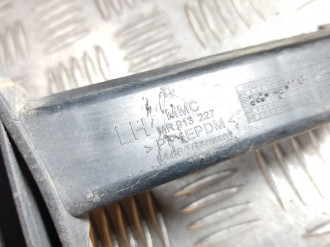 Решетка в бампер левая Mitsubishi Space star 1998-2004