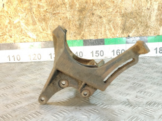 Кронштейн компрессора кондиционера Mitsubishi Pajero 1991-1996