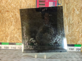 Стекло двери задней левой Mitsubishi Pajero 1991-1996