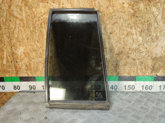 Стекло двери задней левой форточка Mitsubishi Pajero 1991-1996