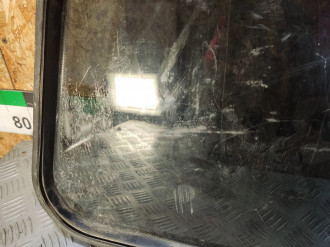 Стекло кузовное глухое заднее левое Mitsubishi Pajero 1991-1996