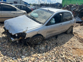 В разборе Mitsubishi Lancer 9