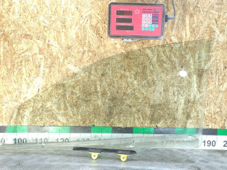 Стекло двери передней правой Mitsubishi Lancer 9