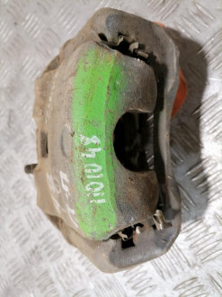 Суппорт передний правый Nissan Teana j32