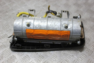 Подушка безопасности в торпедо Nissan Primera 1996 2002