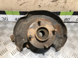 Кулак поворотный передний левый Nissan Avenir 1995