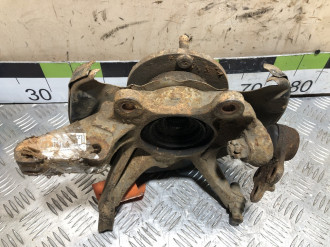 Кулак поворотный передний левый Nissan Avenir 1995