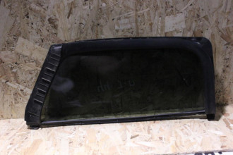 Стекло двери задней левой форточка Nissan Navara d40