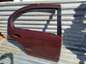 Дверь задняя правая Nissan Maxima a32