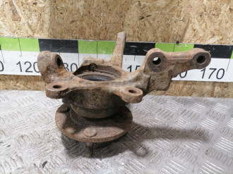 Кулак поворотный передний левый Nissan Almera N16