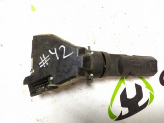 Переключатель подрулевой правый Nissan Navara d40