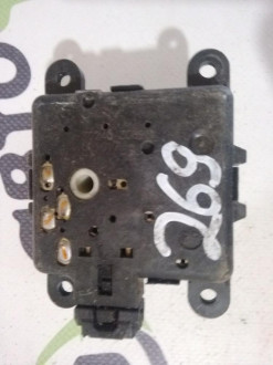 Моторчик заслонки отопителя Nissan Almera N16