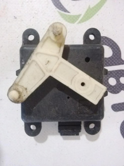 Моторчик заслонки отопителя Nissan Almera N16