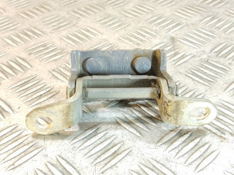 Петля двери задней правой верхняя Nissan Qashqai 2009