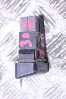 Кнопка аварийной сигнализации Nissan Almera N16