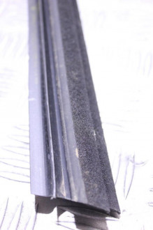 Уплотнитель стекла двери зад. правый Nissan Qashqai 2009