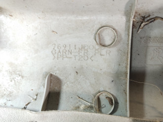 Обшивка стойки правая Nissan Qashqai 2009