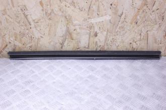 Уплотнитель стекла двери зад. левый Nissan Qashqai 2009