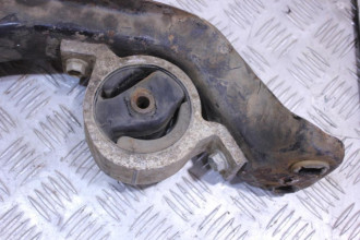 Балка подмоторная продольная Nissan Primera 1996 2002