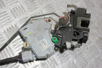 Замок двери задней правой Nissan Maxima a32