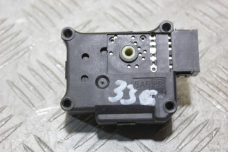 Моторчик заслонки отопителя Nissan Maxima a32