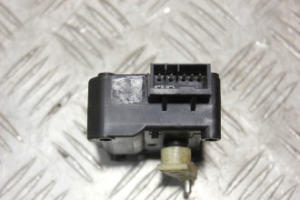 Моторчик заслонки отопителя Nissan Maxima a32