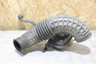 Патрубок воздушного фильтра Nissan Navara d40