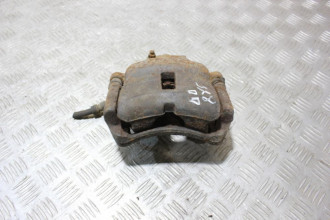 Суппорт передний правый Nissan Primera 1996 2002