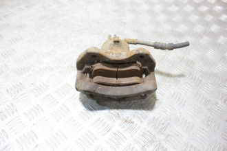 Суппорт передний правый Nissan Primera 1996 2002