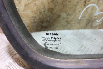 Стекло двери задней правой форточка Nissan Primera 1996 2002