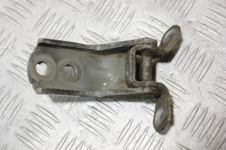 Петля двери передней правой нижняя Nissan Teana j32