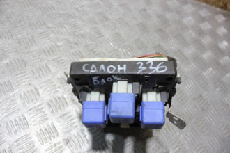 Блок предохранителей салонный Nissan Maxima a32