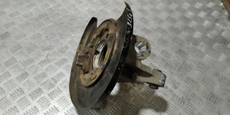 Кулак задний левый Nissan Teana j32