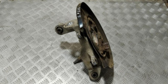 Кулак задний левый Nissan Teana j32