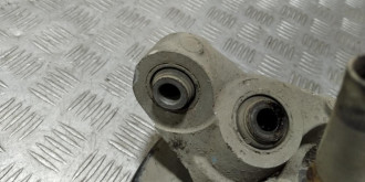 Кулак задний правый Nissan Teana j32