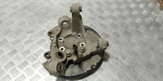 Кулак задний правый Nissan Teana j32