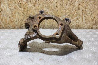 Кулак поворотный передний левый Nissan Teana j32