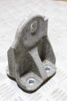 Кронштейн двигателя Nissan Teana j32