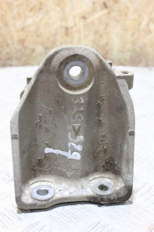 Кронштейн двигателя Nissan Teana j32