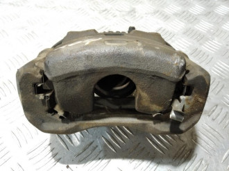 Суппорт передний левый Nissan Teana j32