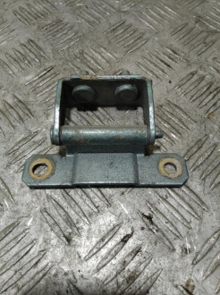 Петля багажника правая Nissan Almera N16