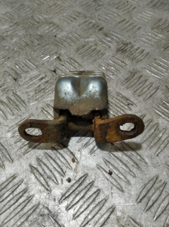 Петля двери задней левой нижняя Nissan Almera N16