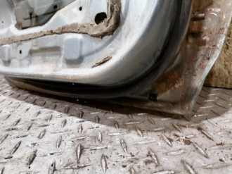 Дверь задняя левая Nissan Almera N16