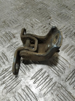 Петля двери задней левой верхняя Nissan Almera N16